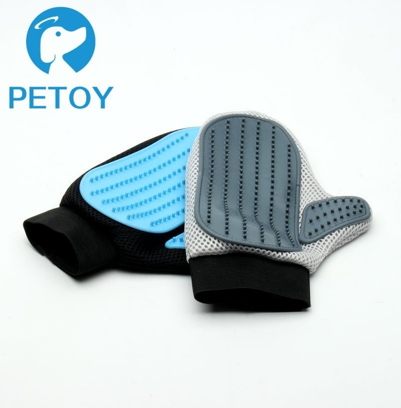 Soft Rubber Fur Animal Grooming Gloves Customized Color Long Service Life
