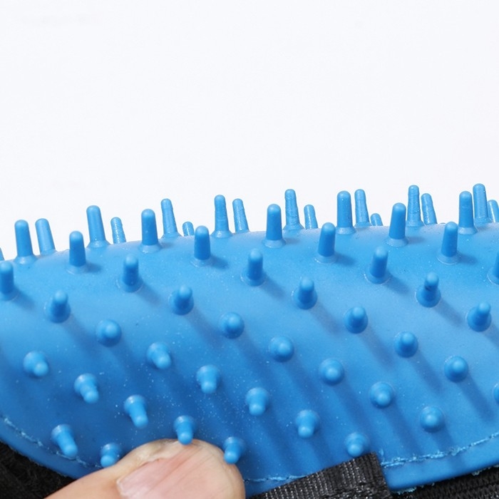 Massage Pet Grooming Glove / Efficient Pet Mitt Brush Customized Color