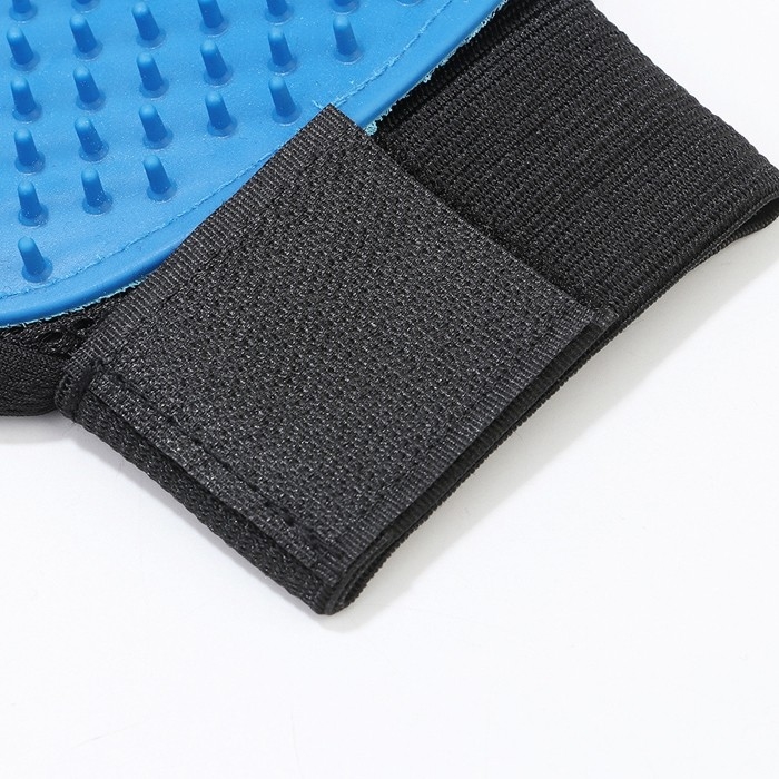 Massage Pet Grooming Glove / Efficient Pet Mitt Brush Customized Color