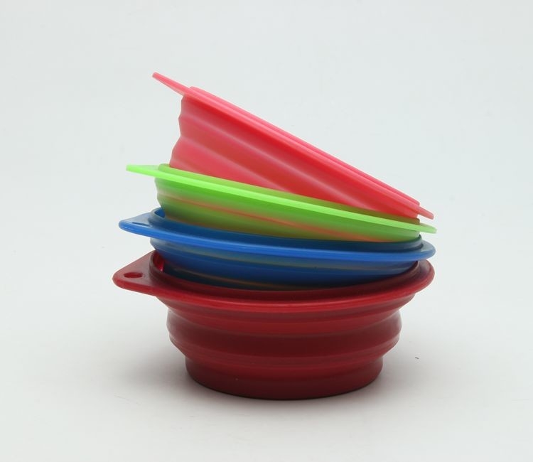 Portable Foldable Plastic Pet Bowls Silicone Travel Bowl Eco - Friendly