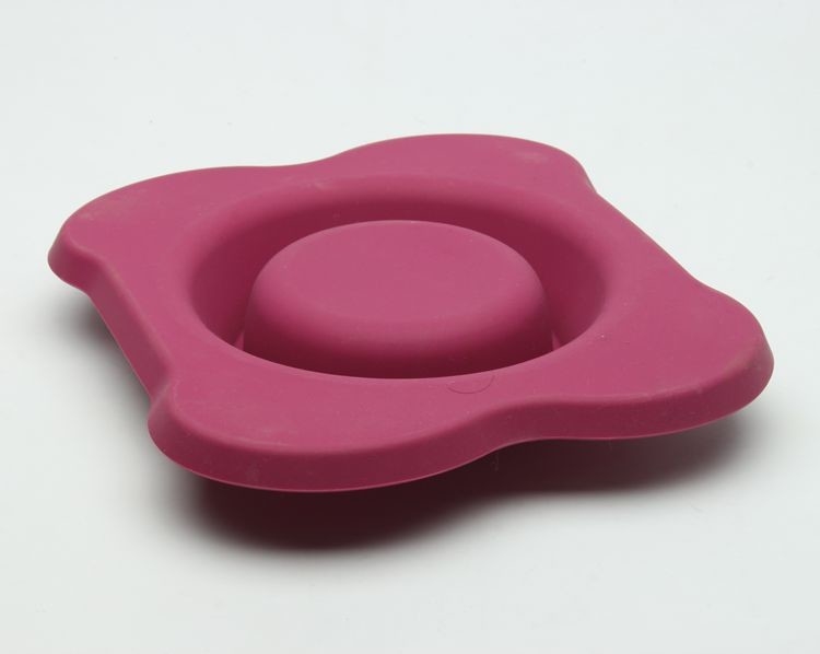 Flower Shape Professional Safe Dog Bowls  Diameter 20cm 138g Weight
